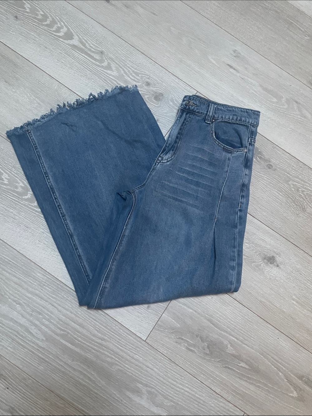 EASEL Wide-Leg Flared light weight Jeans- with some stretch - Picture 6 of 7
